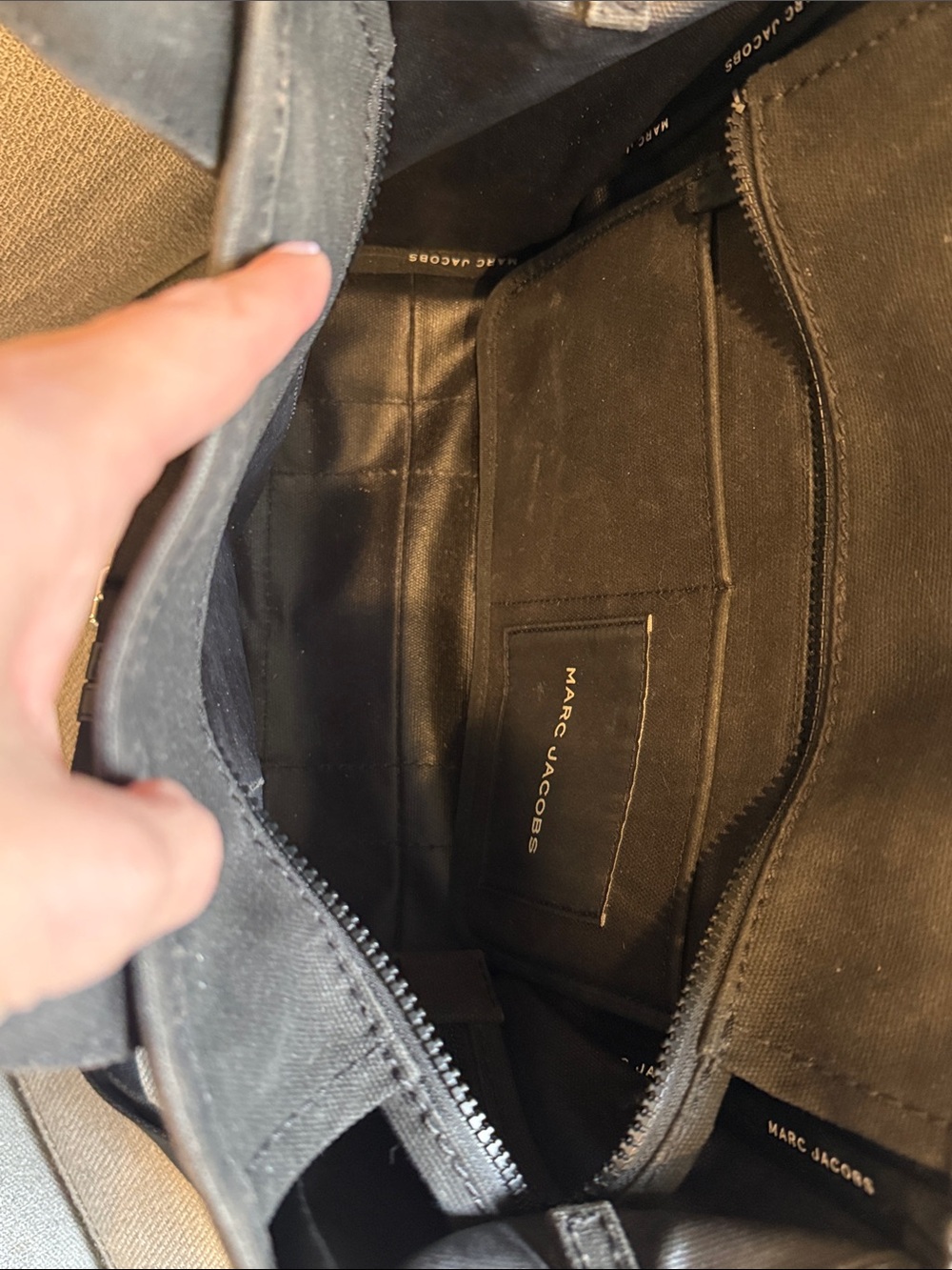 Marc Jacobs Black 'The Tote Bag' Medium Canvas Tote - Picture 7 of 8